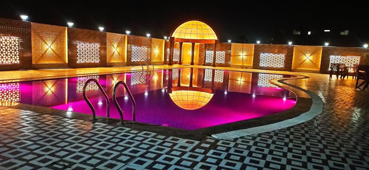 The Bodhi Palace Resort Bagian luar foto