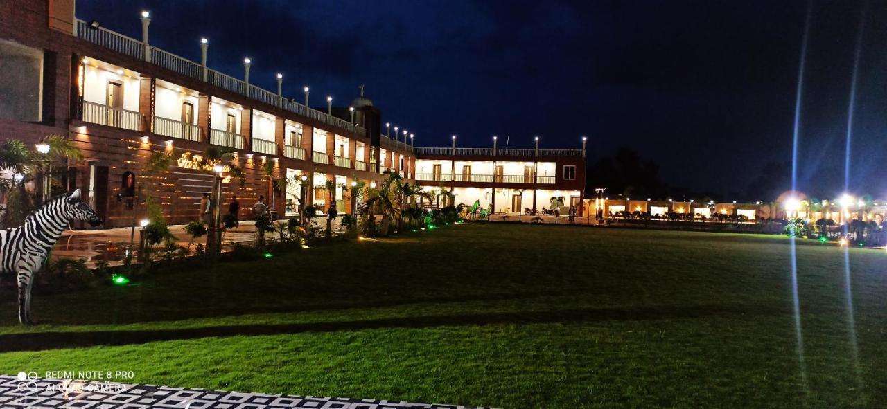 The Bodhi Palace Resort Bagian luar foto