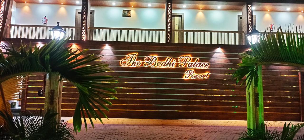 The Bodhi Palace Resort Bagian luar foto