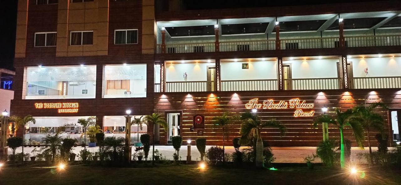 The Bodhi Palace Resort Bagian luar foto