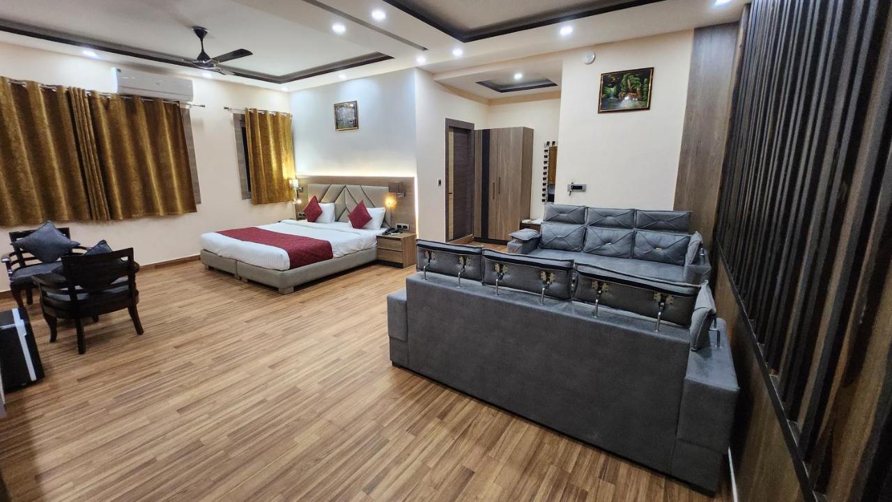The Bodhi Palace Resort Bagian luar foto