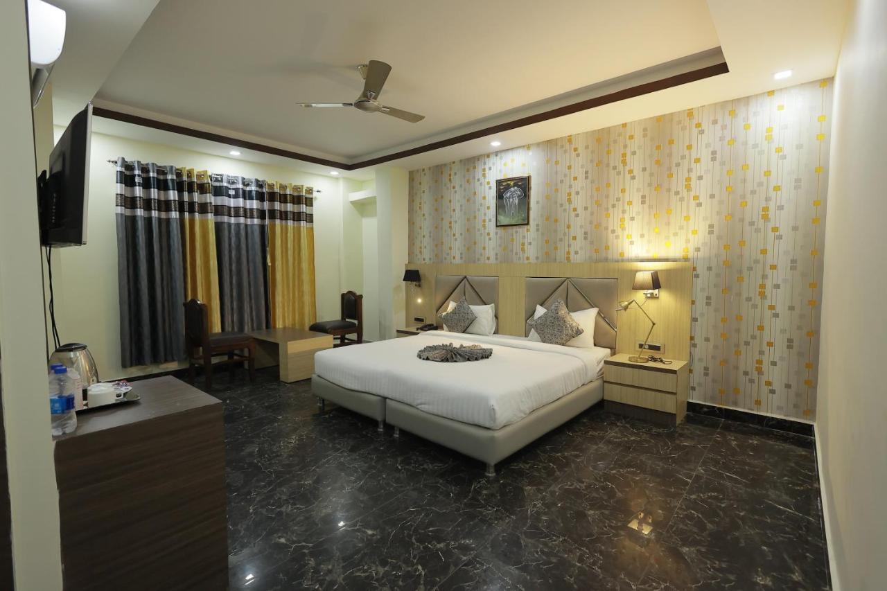 The Bodhi Palace Resort Bagian luar foto