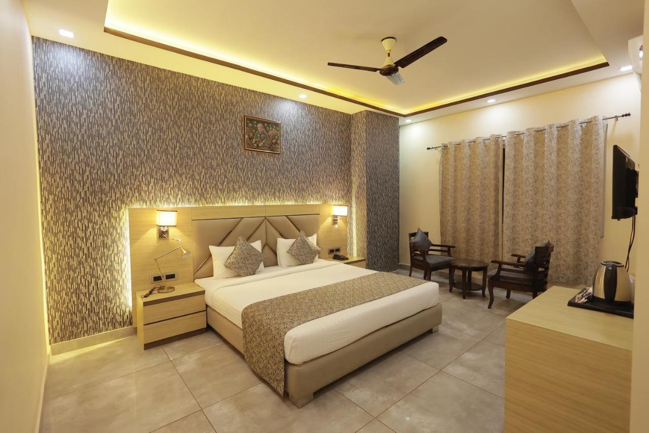The Bodhi Palace Resort Bagian luar foto